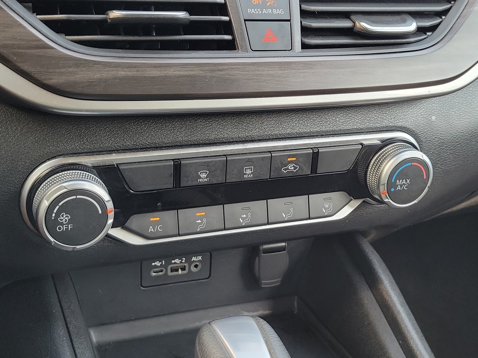 Used 2025 Nissan Altima 2.5 SV FWD image 17