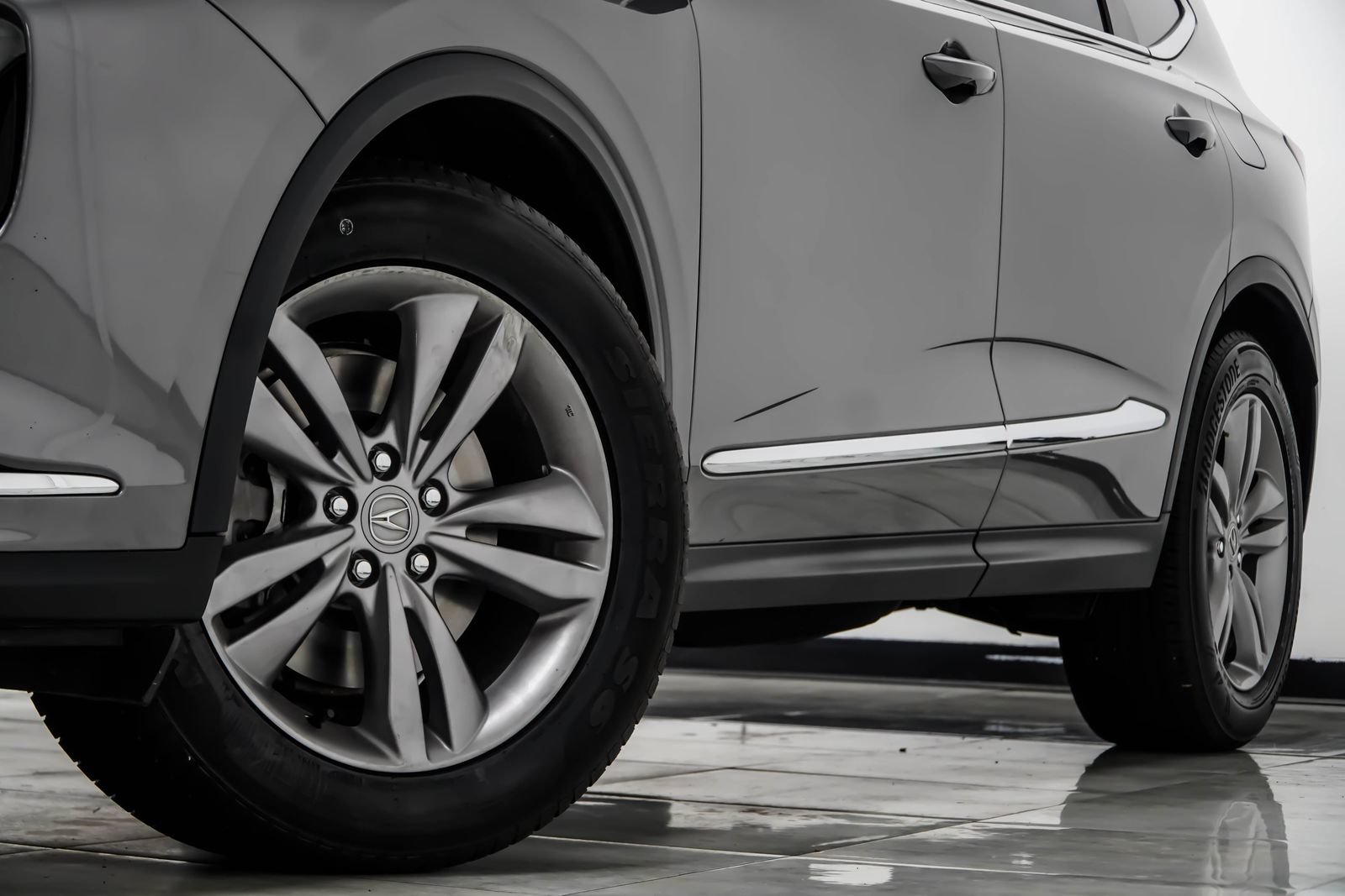 Used 2023 Acura MDX SH-AWD image 4