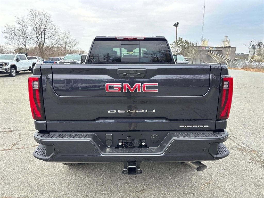 New 2026 GMC Sierra 3500 Denali w/ Denali Reserve Package image 3