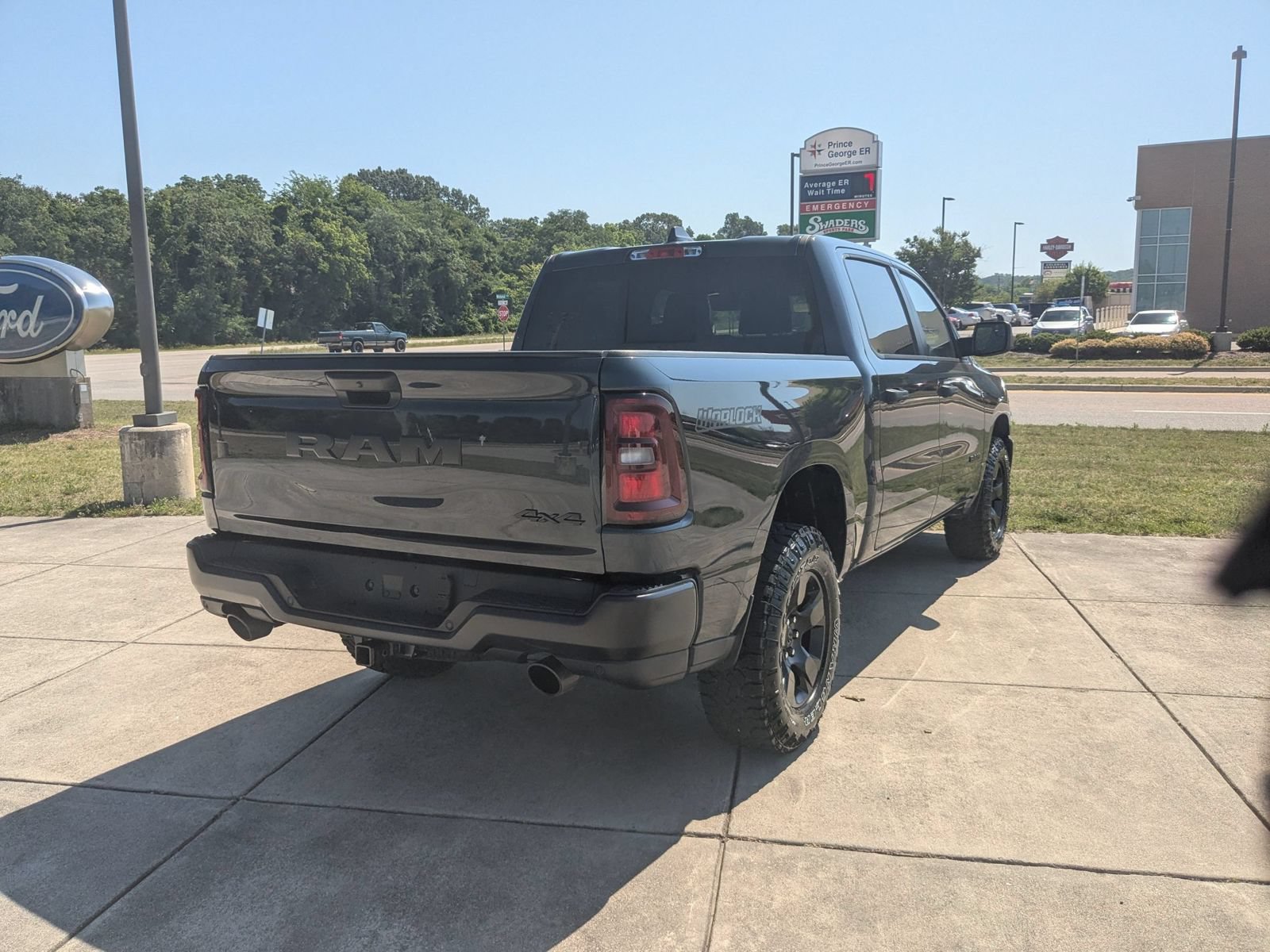 Used 2025 RAM 1500 Warlock AWD/4WD image 3