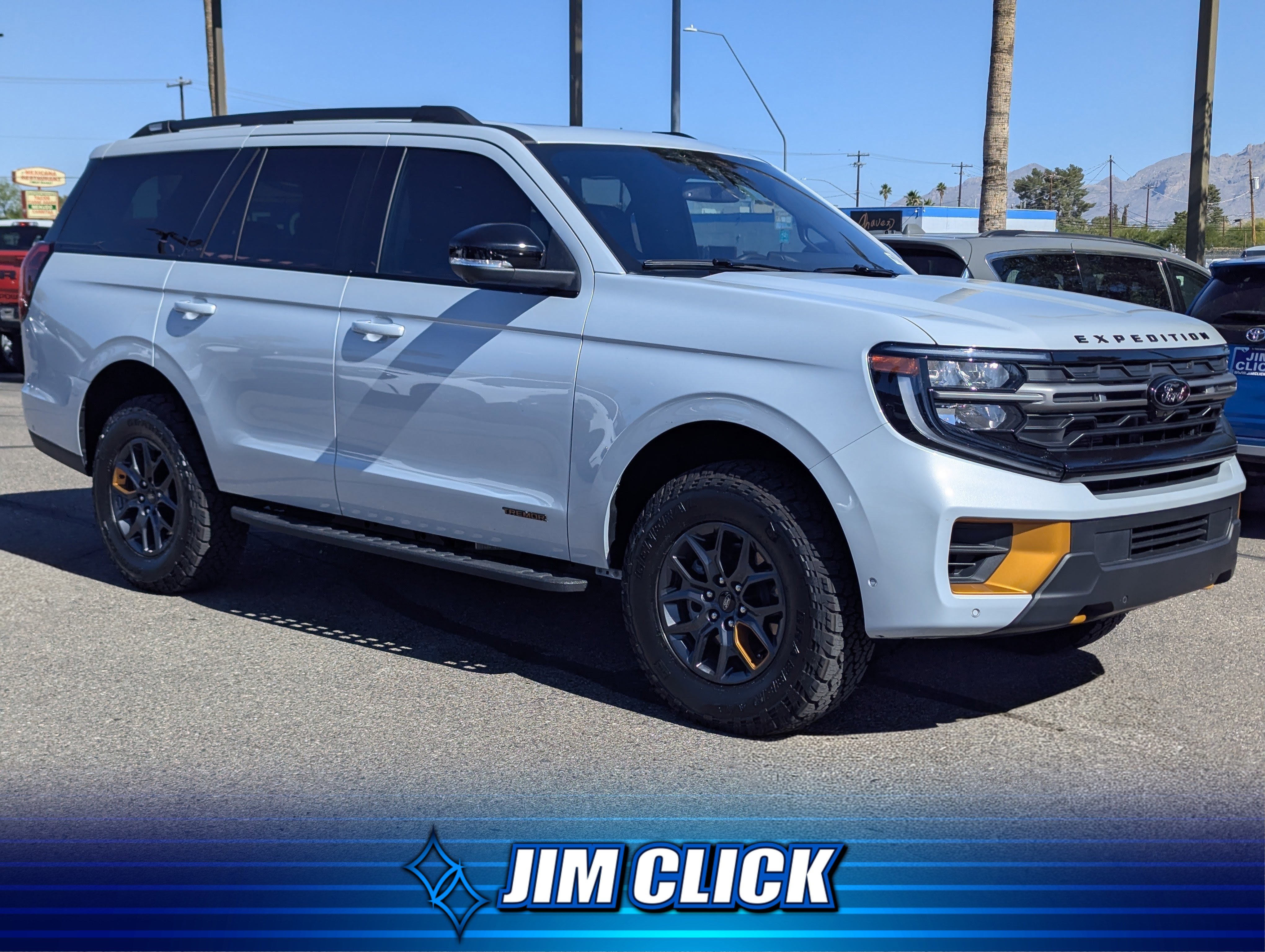 Used 2025 Ford Expedition Tremor image 1