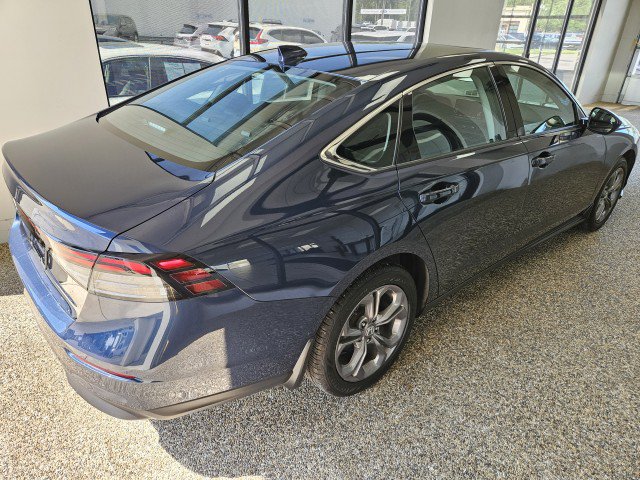 Used 2024 Honda Accord EX image 2