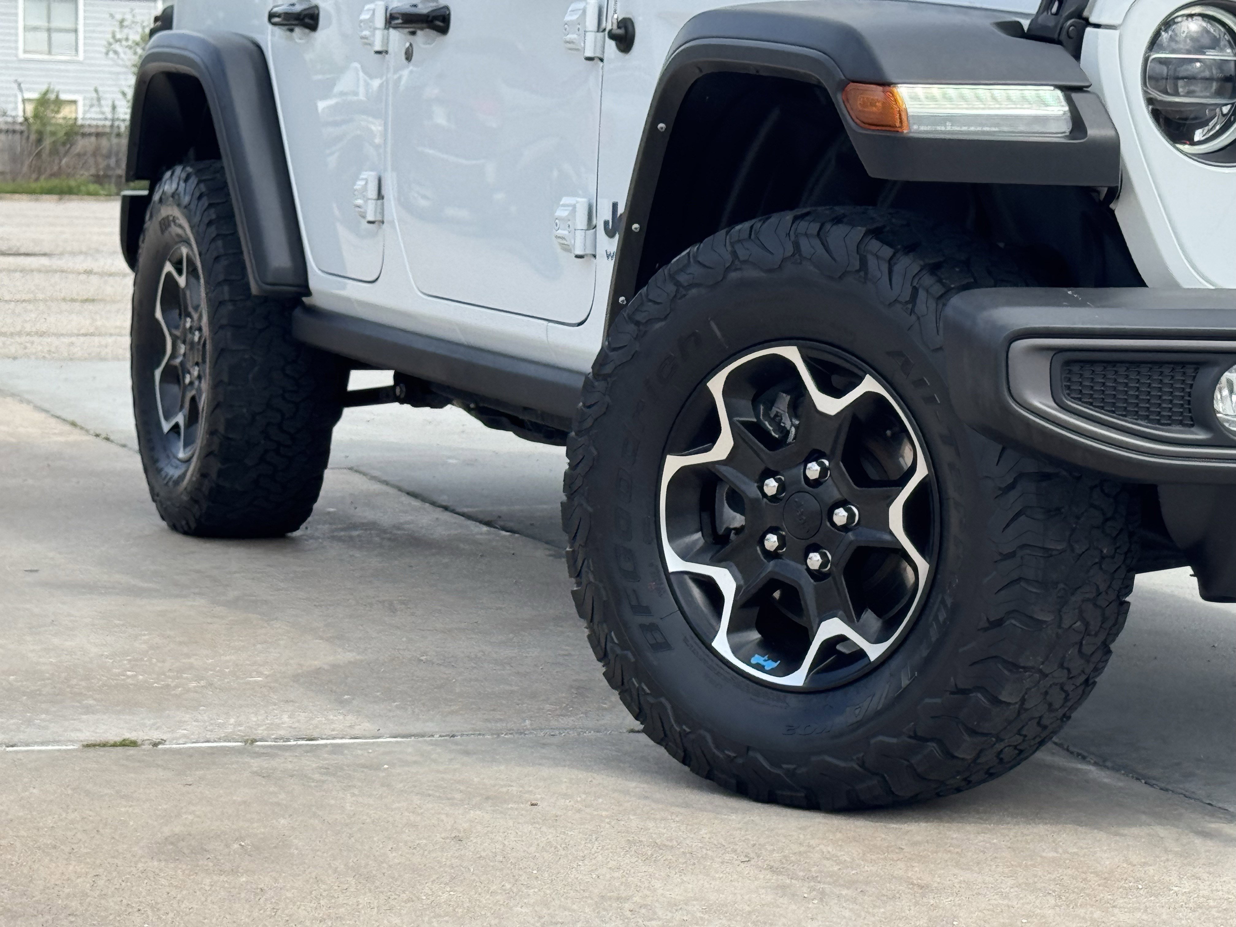 Used 2022 Jeep Wrangler Unlimited Rubicon 4xe w/ Cold Weather Group image 11