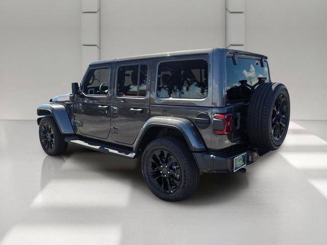 Used 2025 Jeep Wrangler Unlimited Sahara AWD/4WD image 3