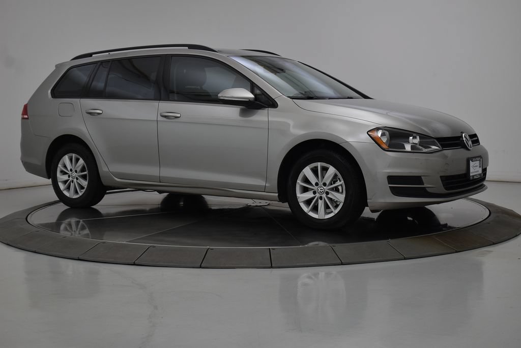 Used 2016 Volkswagen Golf S FWD image 11