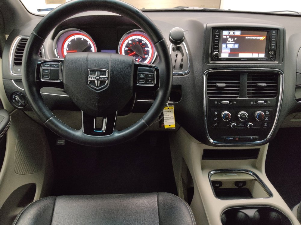 Used 2017 Dodge Grand Caravan SXT image 22