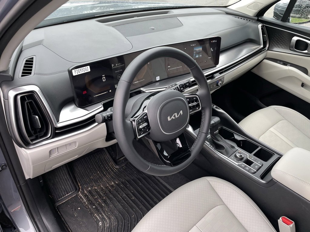 New 2025 Kia Sorento S image 10