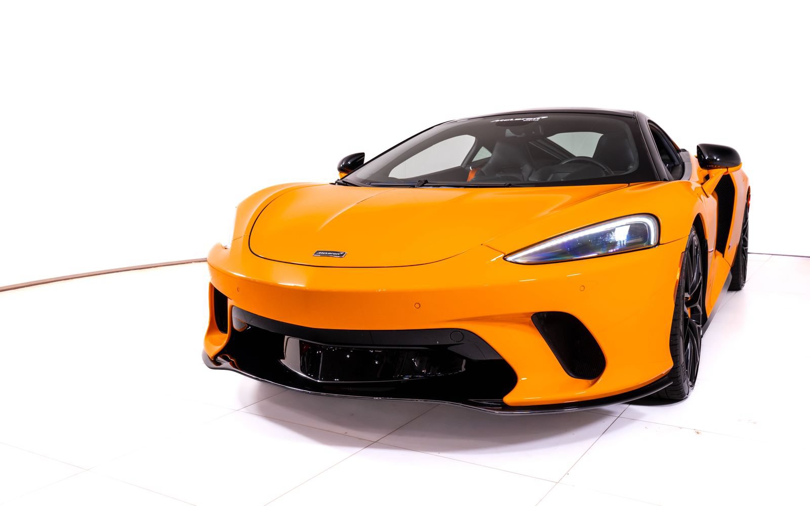 Used 2023 McLaren GT RWD image 10