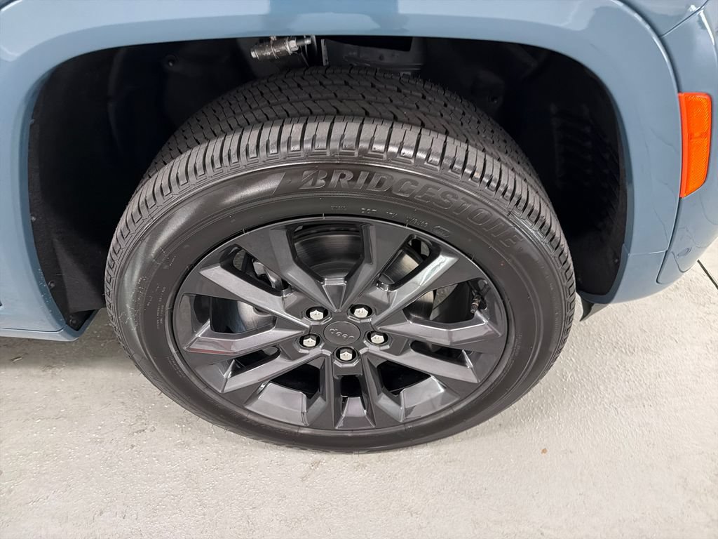 New 2026 Jeep Grand Cherokee Limited AWD/4WD image 4