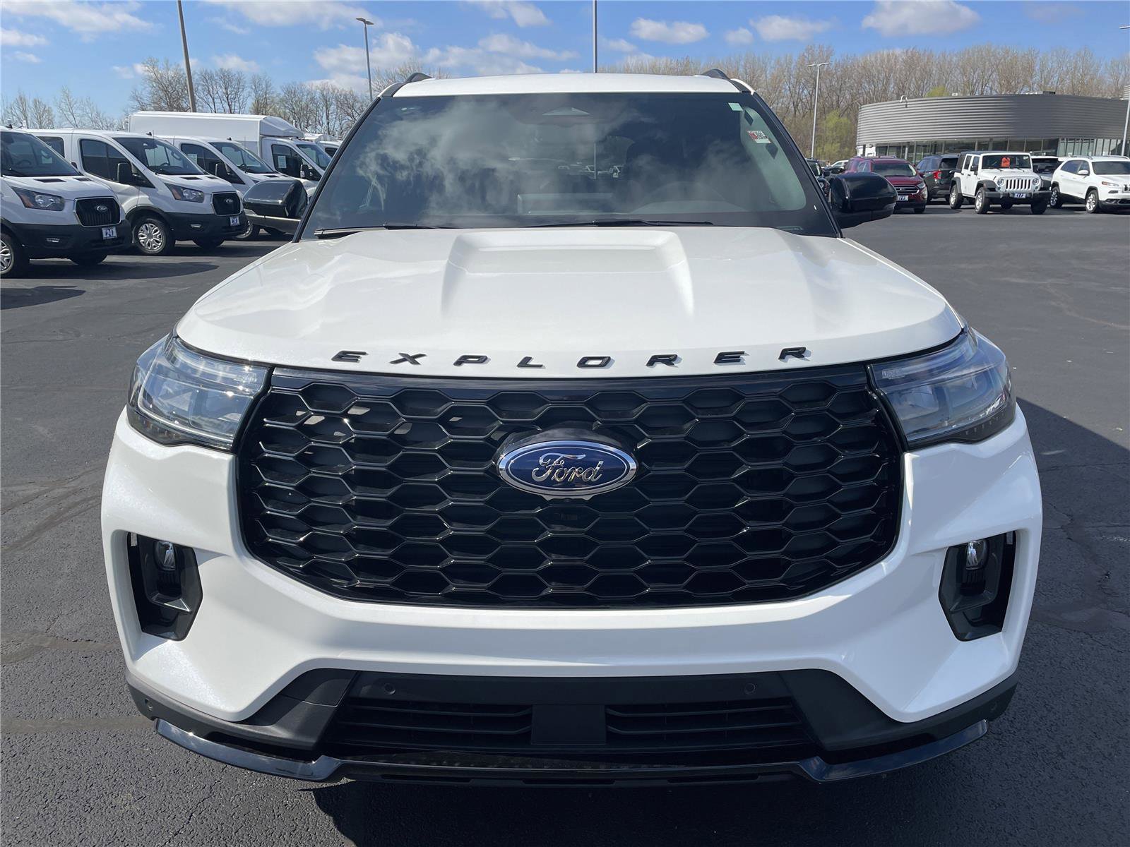 Used 2025 Ford Explorer ST-Line w/ Premium Package AWD/4WD image 8