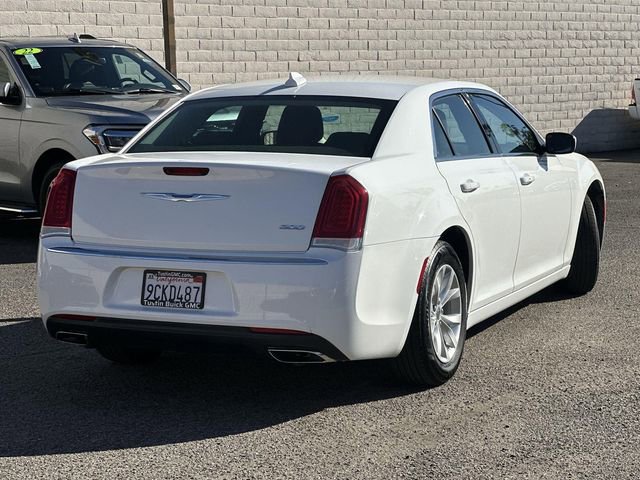 Used 2022 Chrysler 300 Touring image 4
