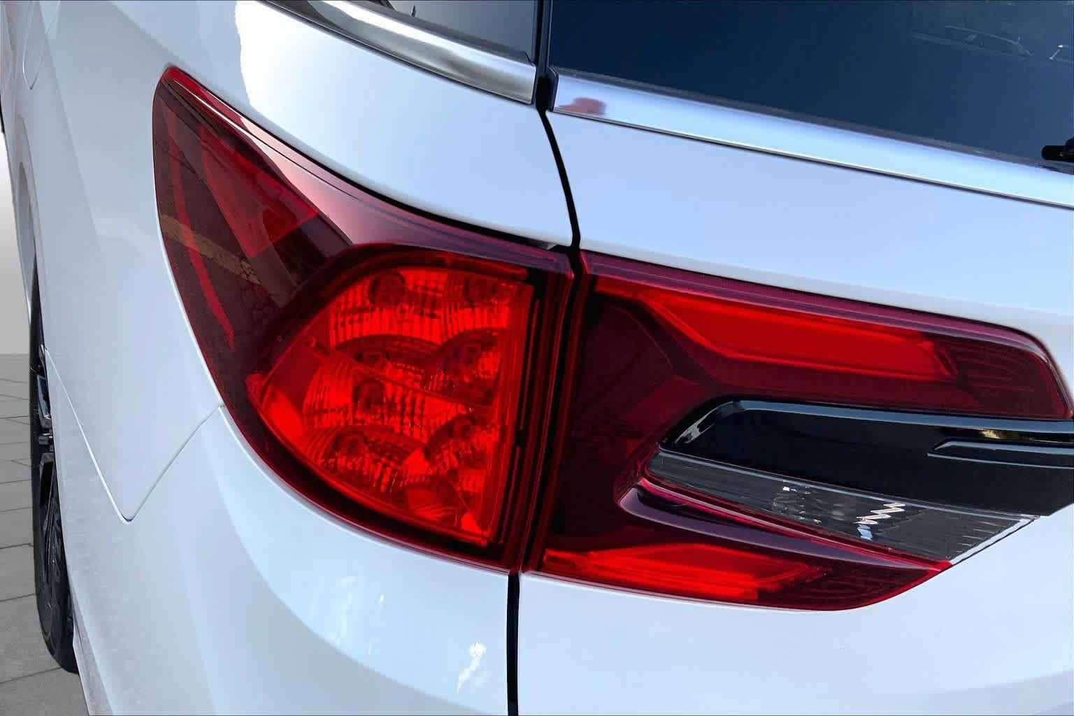 Used 2025 Honda Odyssey Sport-L image 29