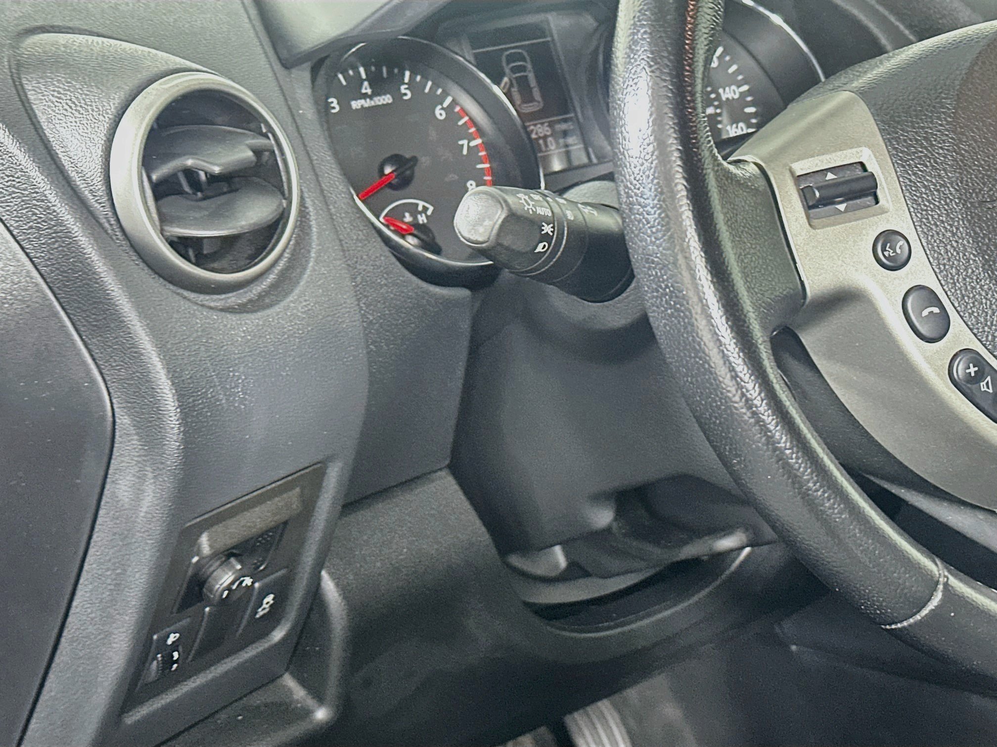 Used 2013 Nissan Rogue SL FWD image 16