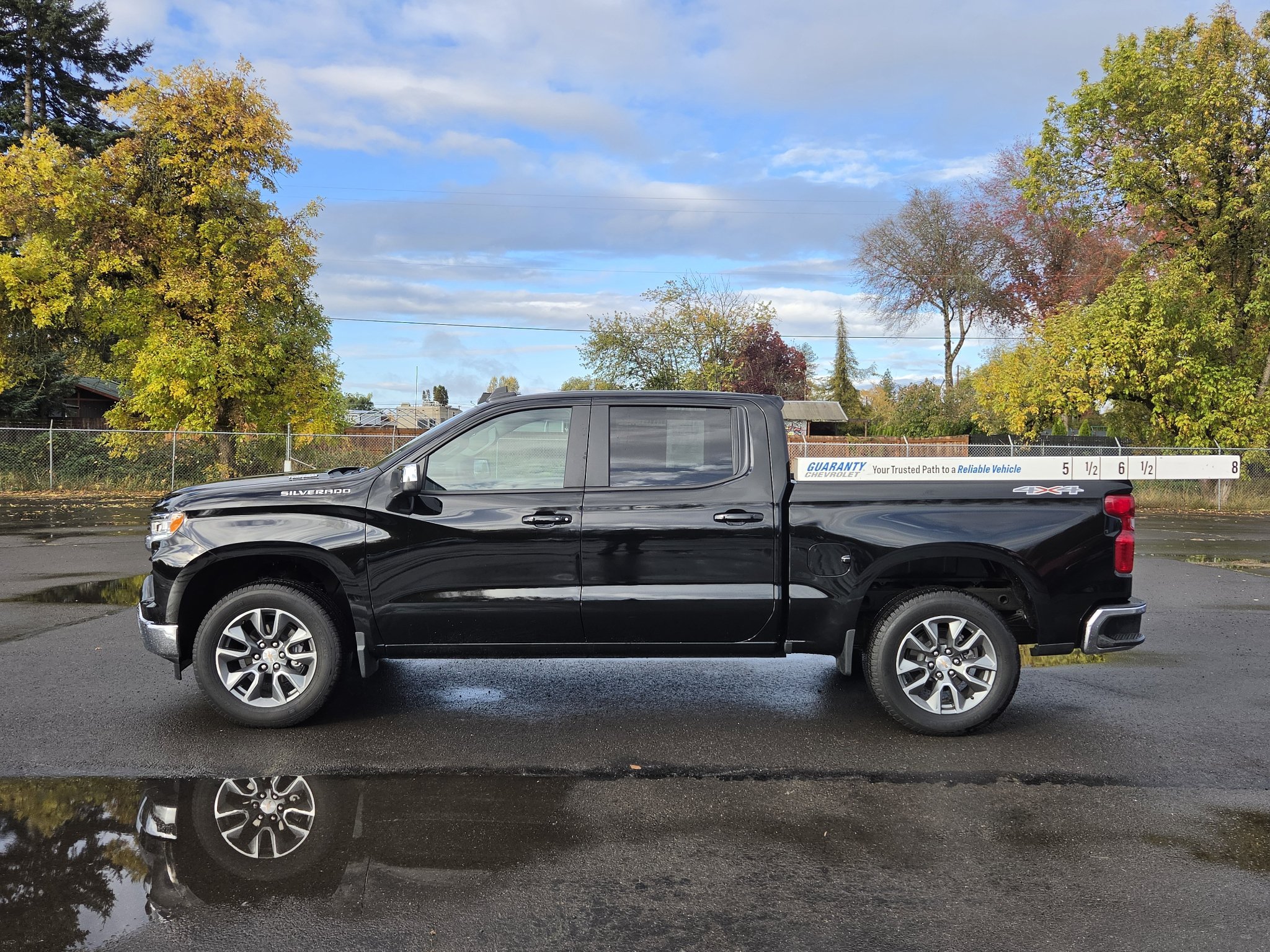 Used 2026 Chevrolet Silverado 1500 LT AWD/4WD image 6