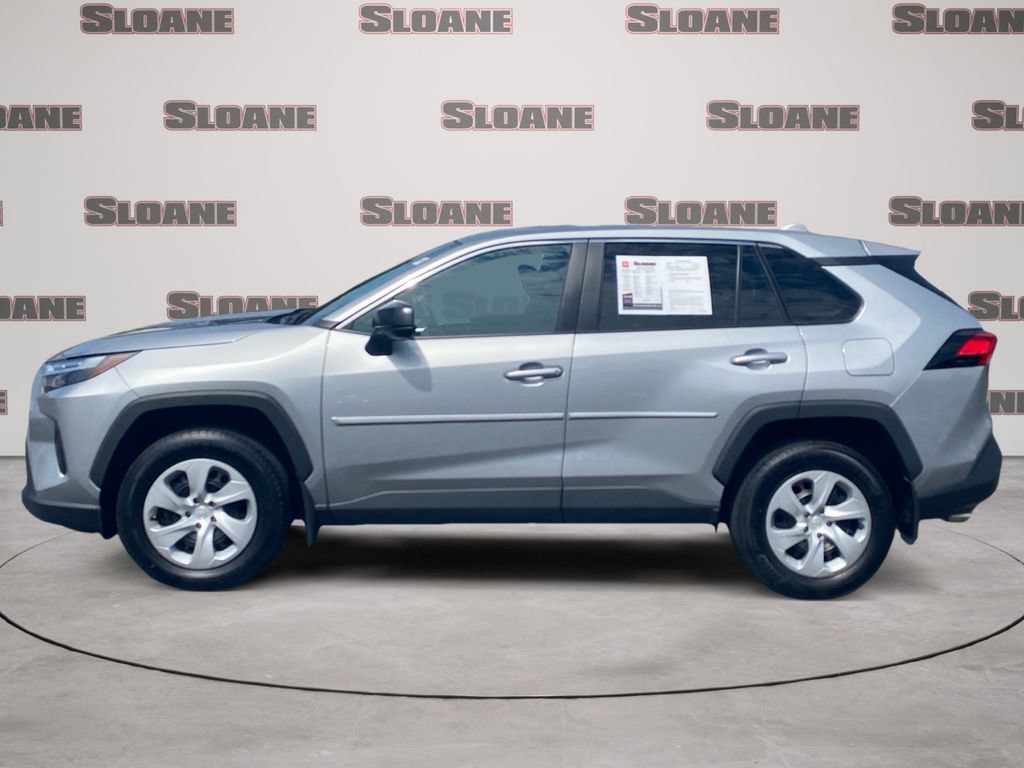 Used 2024 Toyota RAV4 LE AWD/4WD image 2