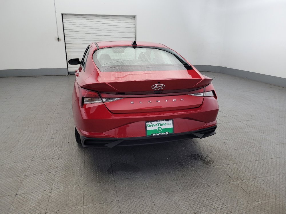 Used 2023 Hyundai Elantra SEL image 6