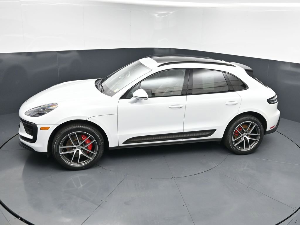 Certified 2023 Porsche Macan S AWD/4WD image 13