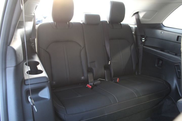 Certified 2025 MAZDA CX-90 Plug-In Hybrid w/ Preferred image 38