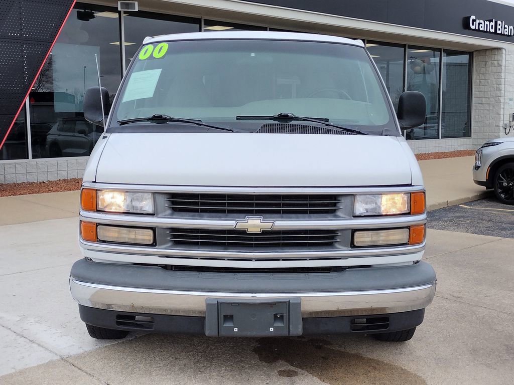 Used 2000 Chevrolet Express 1500 Passenger w/ LS Preferred Equipment Group RWD image 10