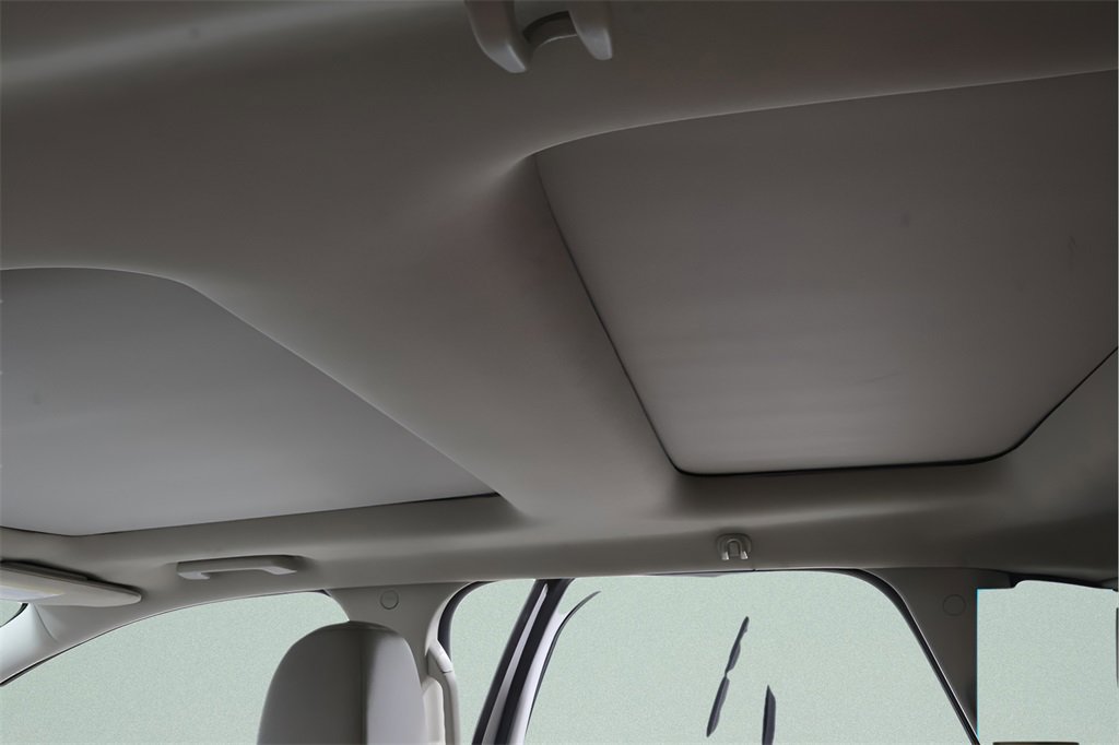 Used 2014 Ford Edge Limited w/ Equipment Group 301A image 9