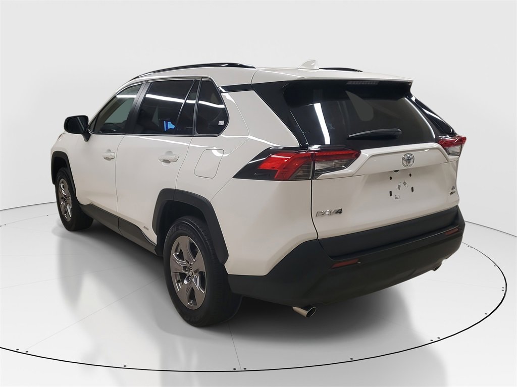 Used 2025 Toyota RAV4 LE image 9
