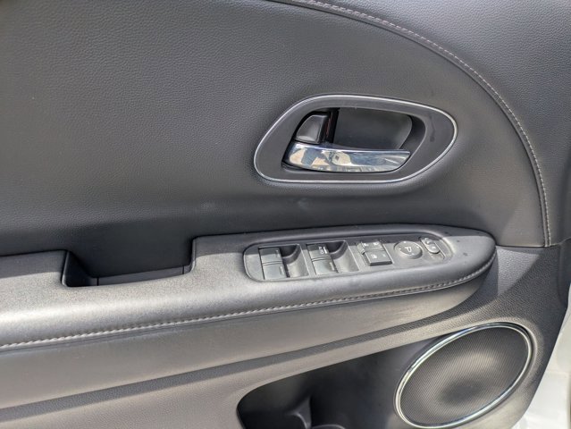 Used 2021 Honda HR-V EX-L image 10