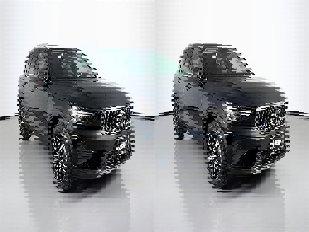 Certified 2025 Volvo XC40 B5 Core