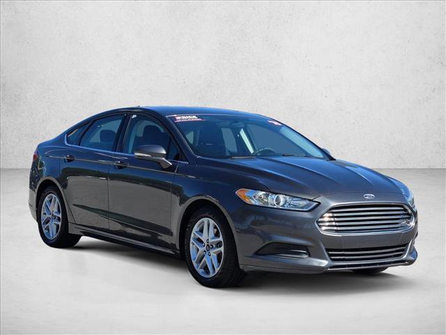 Used 2015 Ford Fusion SE FWD image 3