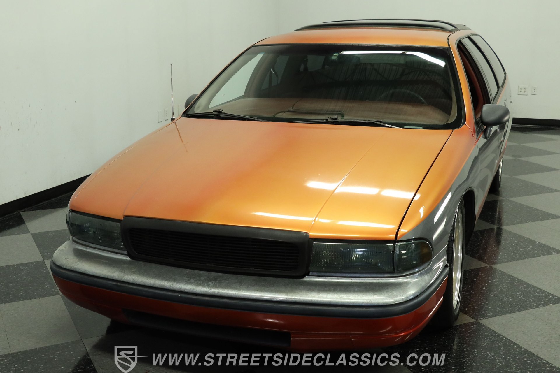 Used 1992 Oldsmobile Custom Cruiser RWD image 17