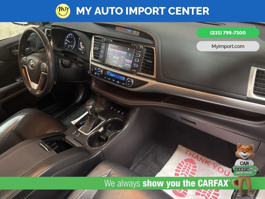 Used 2017 Toyota Highlander XLE image 32