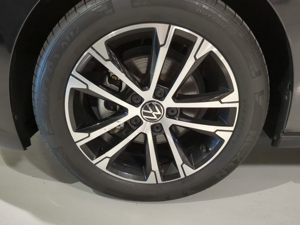 Used 2024 Volkswagen Jetta Sport image 10