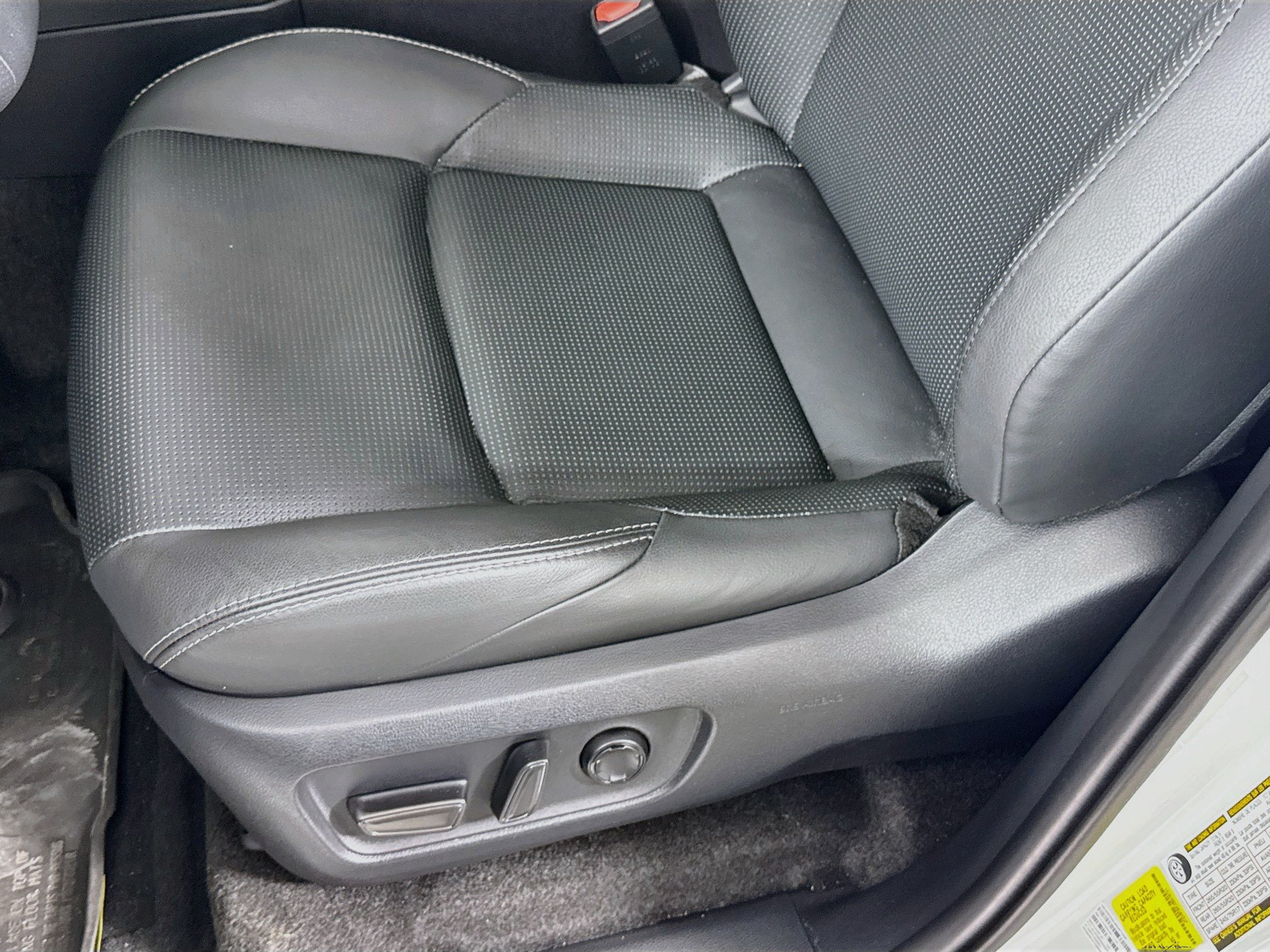 Used 2025 Toyota 4Runner Limited AWD/4WD image 22