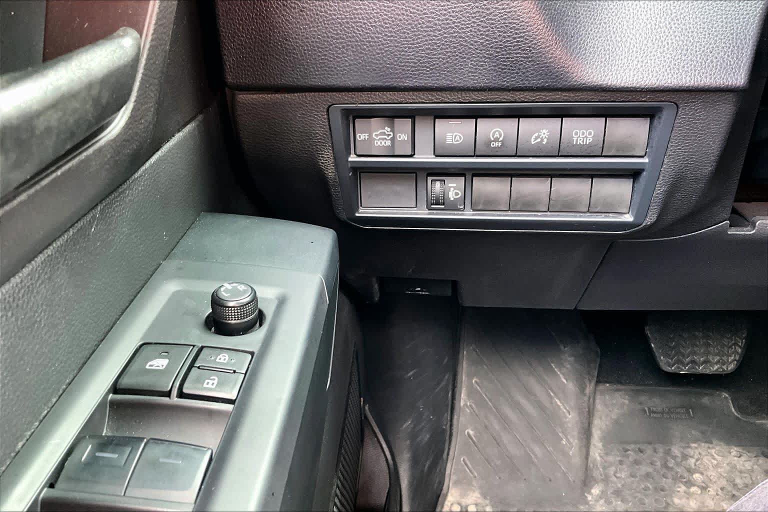 Used 2026 Toyota Tundra SR AWD/4WD image 30