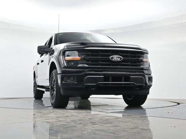 New 2025 Ford F150 XLT w/ Equipment Group 302A MID image 29