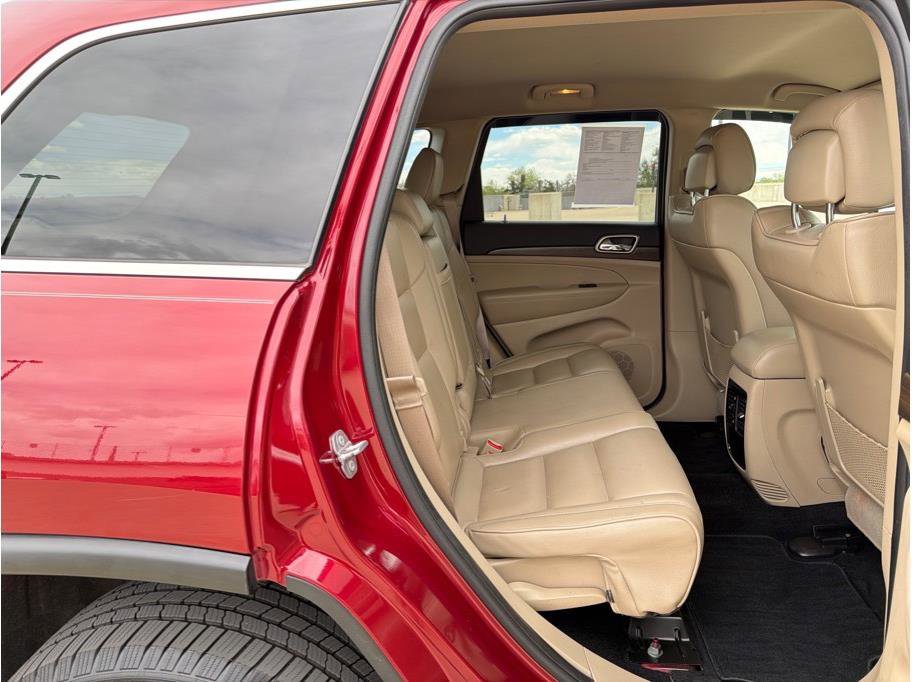 Used 2015 Jeep Grand Cherokee Laredo w/ Quick Order Package 23E AWD/4WD image 13