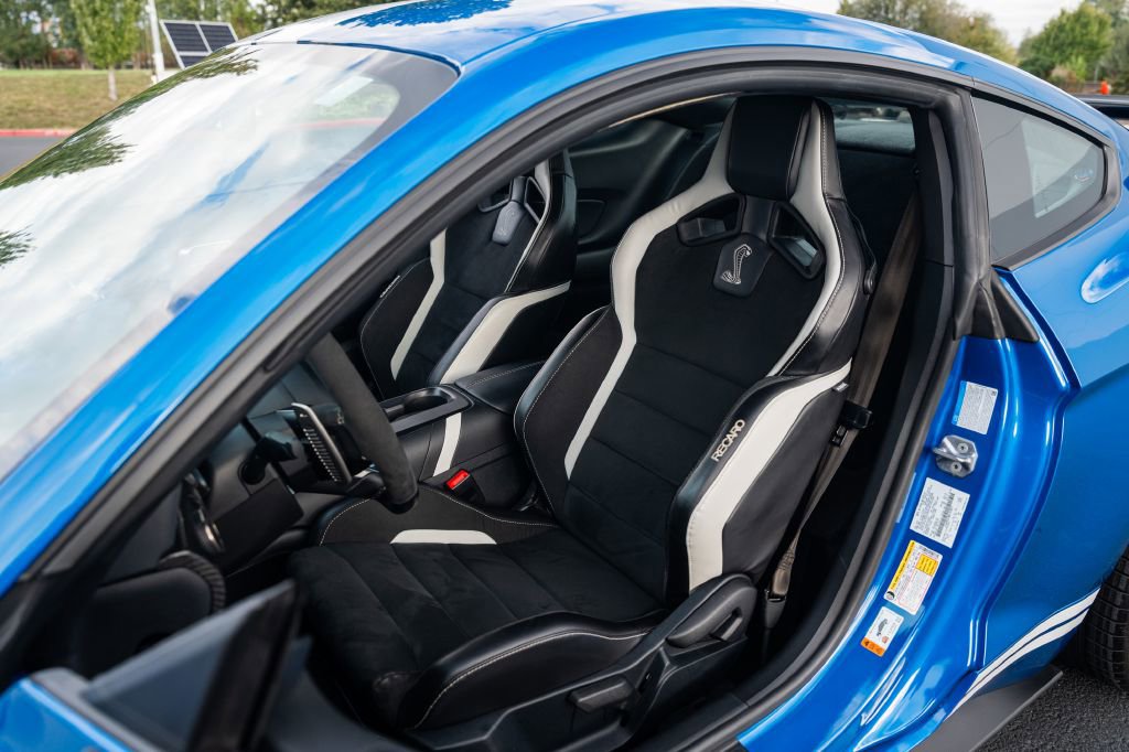 Used 2021 Ford Mustang Shelby GT500 w/ Carbon Fiber Track Pack image 33