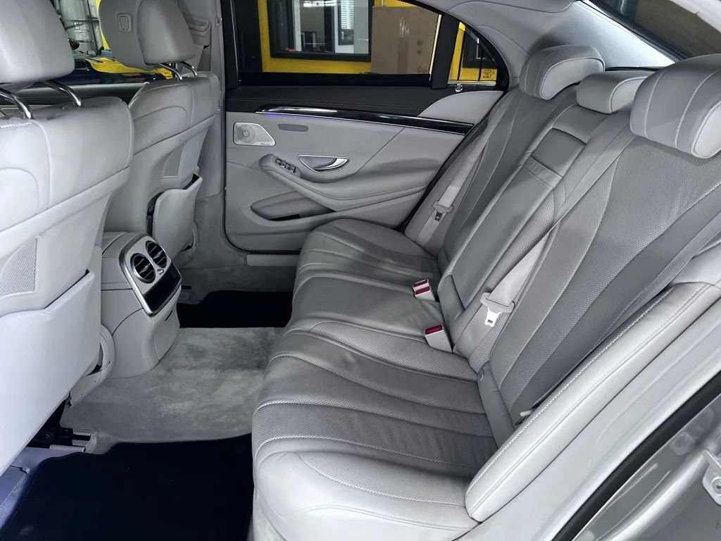 Used 2015 Mercedes-Benz S 550 Sedan image 18