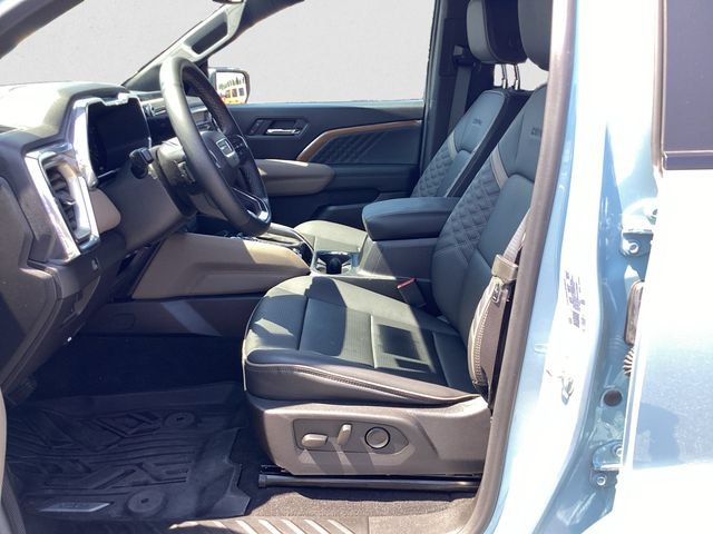 Used 2025 GMC Canyon Denali AWD/4WD image 9