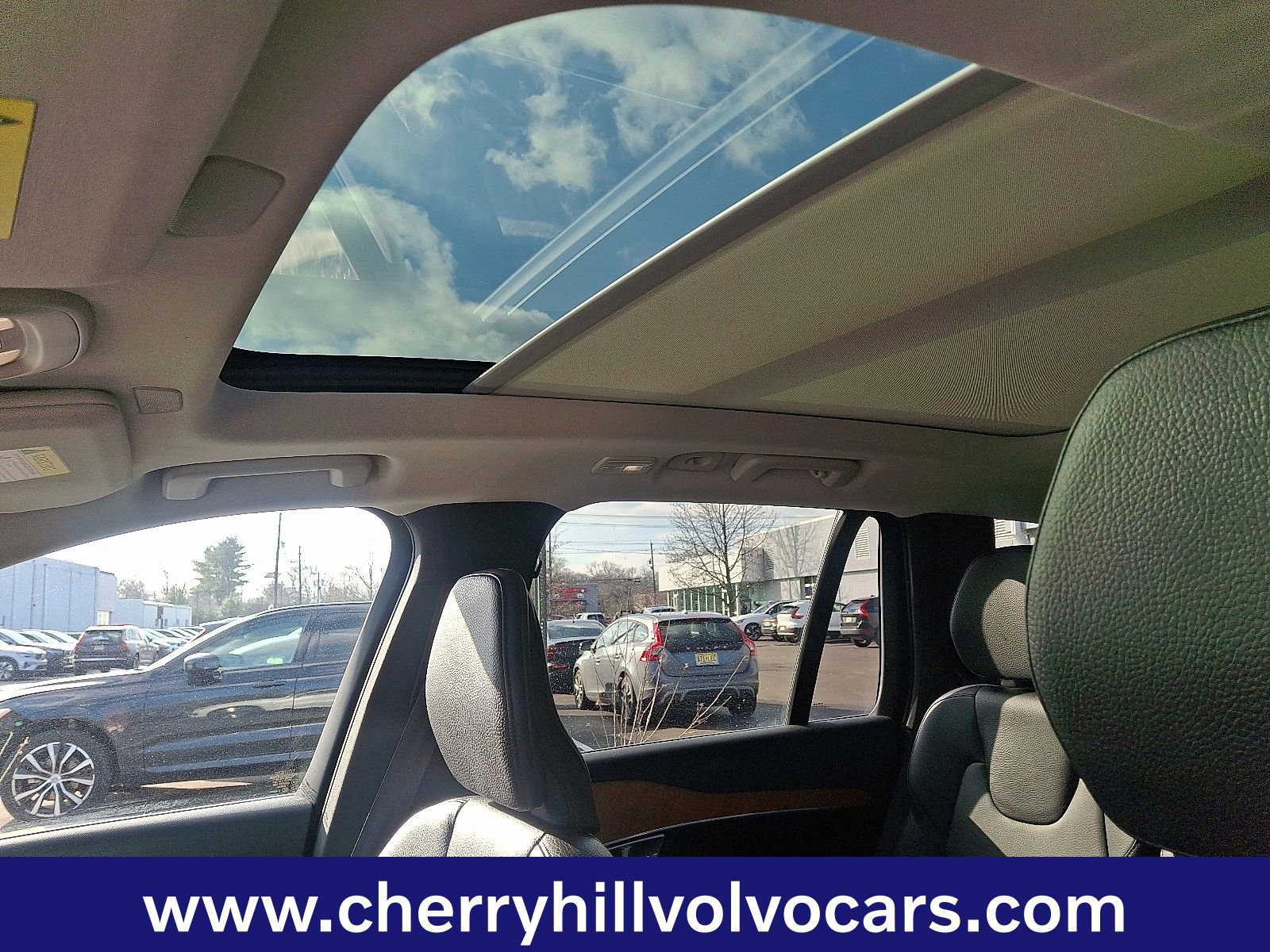 Certified 2023 Volvo XC90 B5 Plus w/ Protection Package Premier image 15