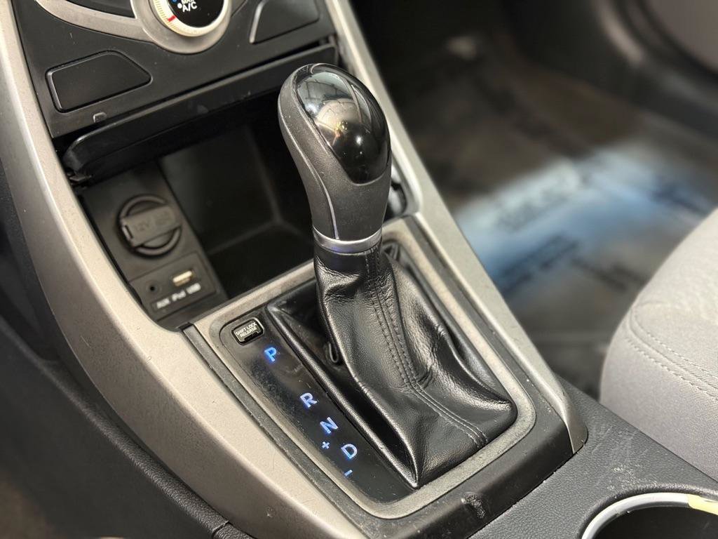 Used 2016 Hyundai Elantra SE FWD image 16