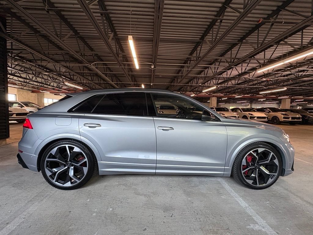 Used 2022 Audi RS Q8 AWD/4WD image 9