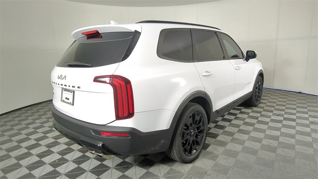 Used 2022 Kia Telluride SX w/ SX Prestige Package image 5