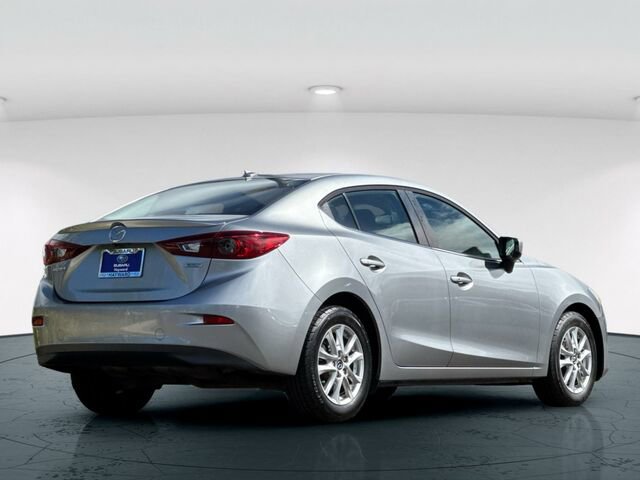 Used 2016 MAZDA MAZDA3 i Touring w/ Popular Equipment Package FWD image 6