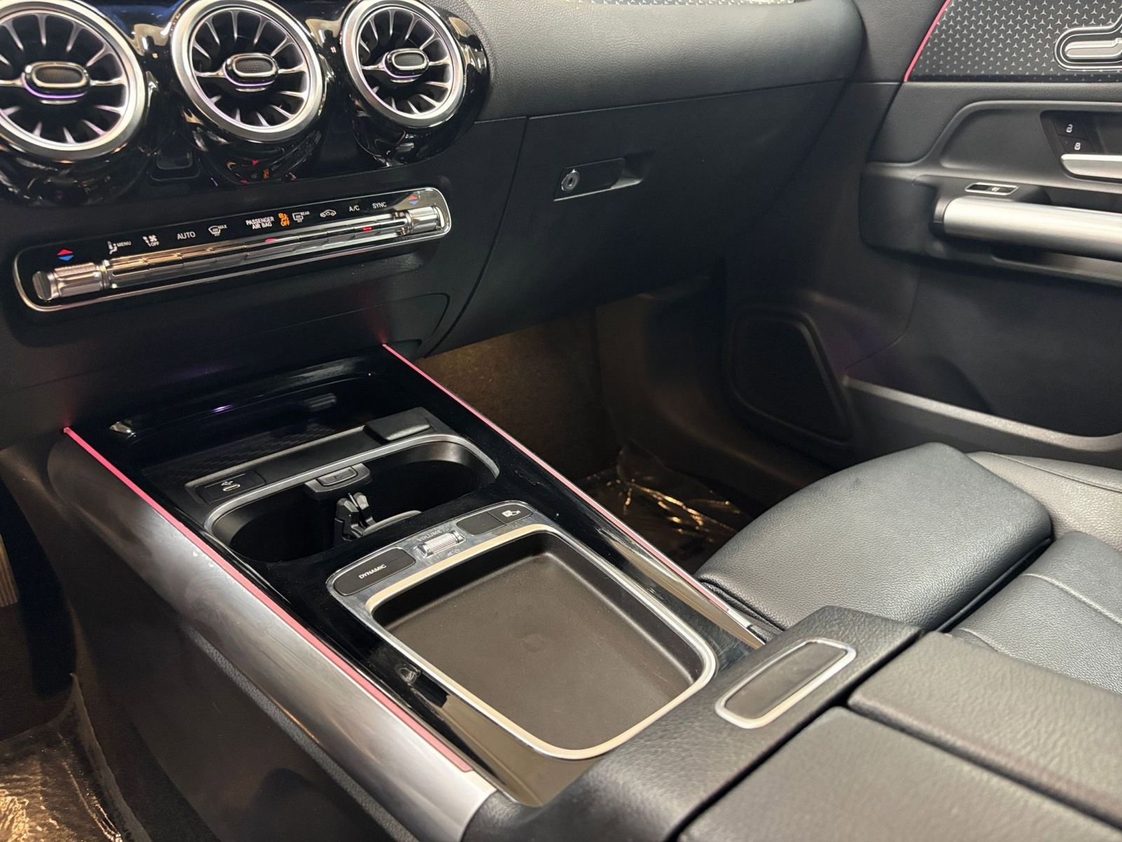 Used 2025 Mercedes-Benz GLA 250 4MATIC image 42