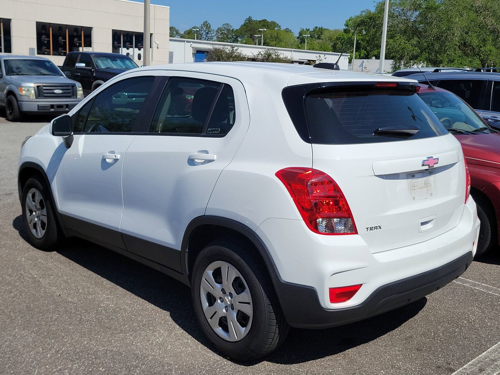Used 2018 Chevrolet Trax LS FWD image 8