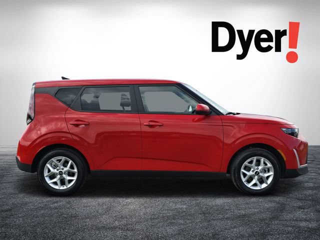 Certified 2025 Kia Soul S FWD image 3