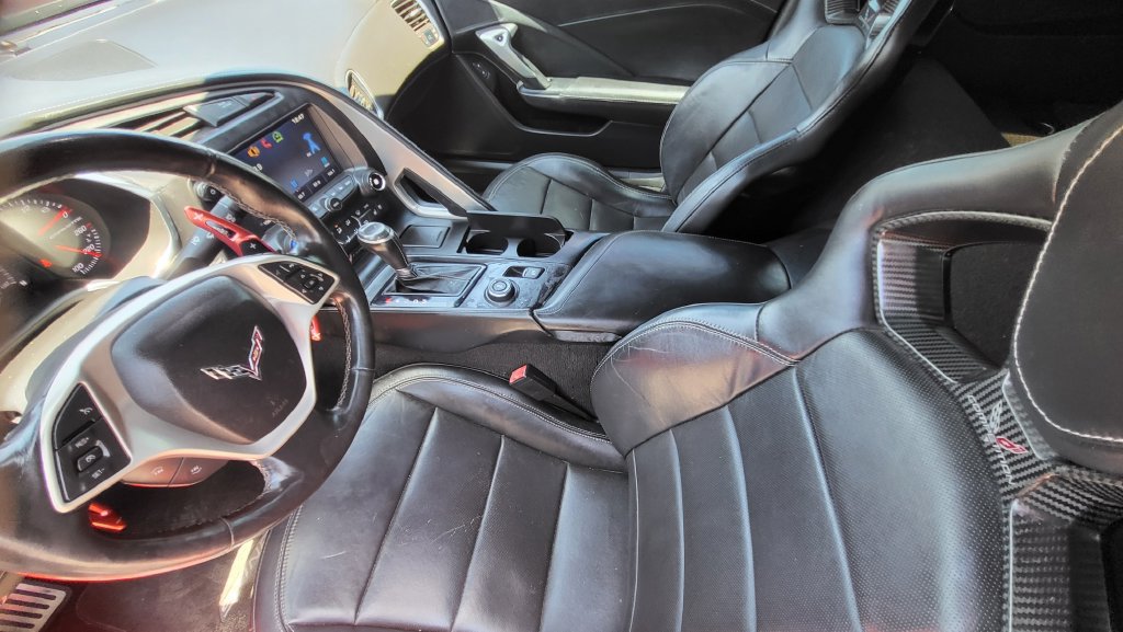 Used 2015 Chevrolet Corvette Stingray Coupe w/ 3LT Preferred Equipment Group RWD image 5