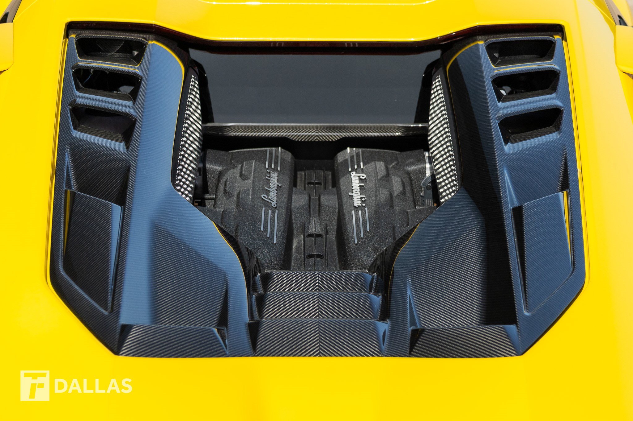 Used 2024 Lamborghini Revuelto AWD/4WD image 26