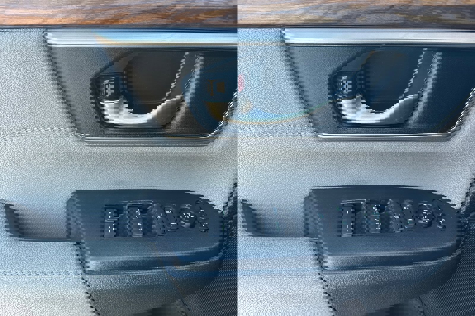 Used 2018 Honda CR-V EX image 12