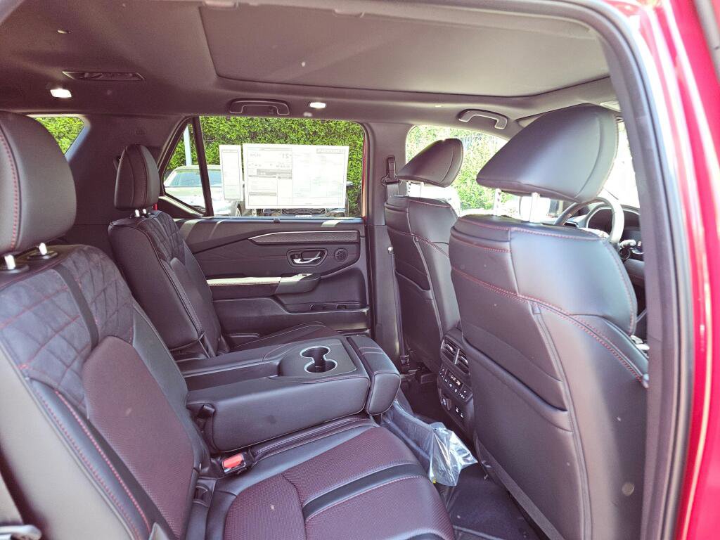 New 2026 Honda Pilot Black Edition image 14